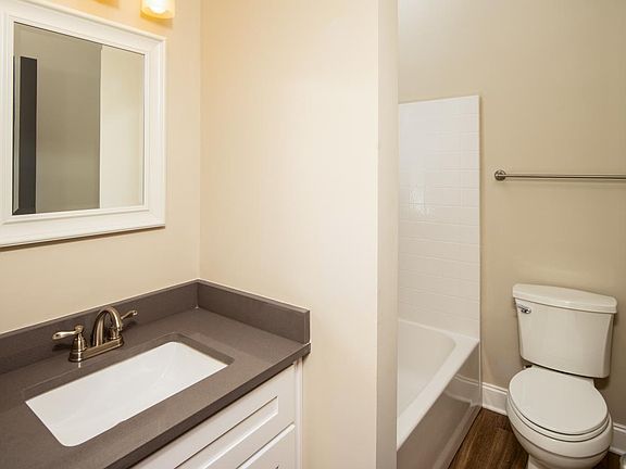 2nd image of 241 N Elbert St #Elbe241-g