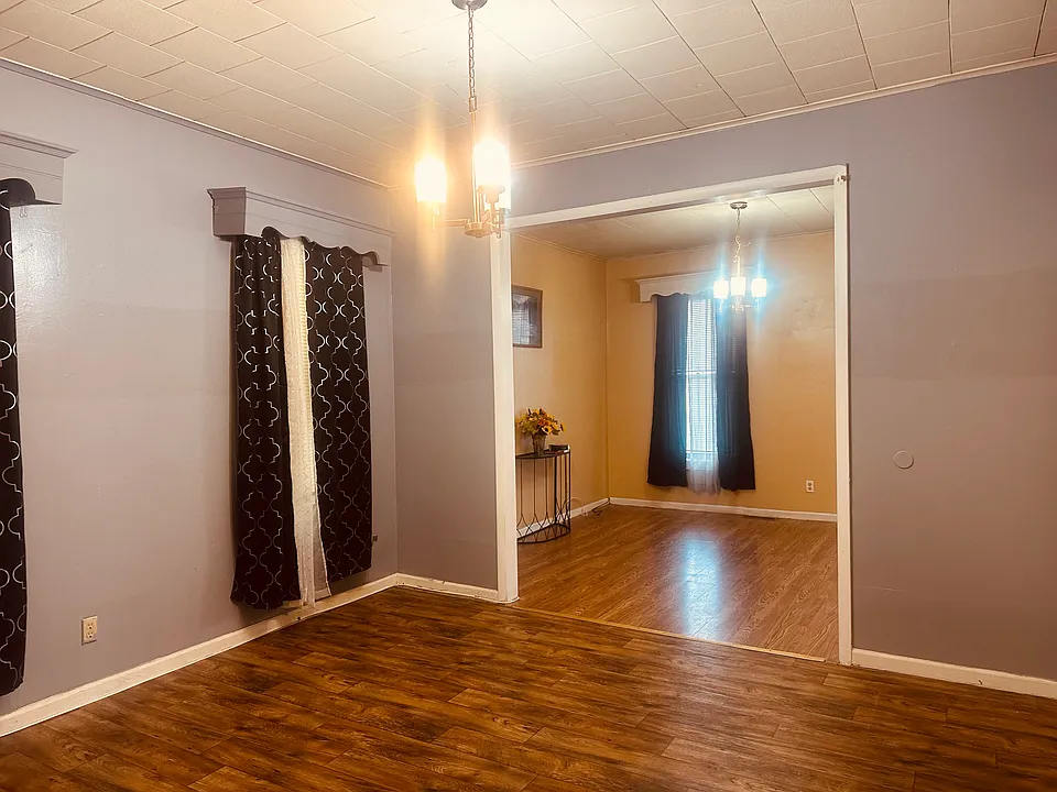 106 Lancaster St #1