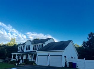 121 Filips Glen Dr, Manchester, NH 03109