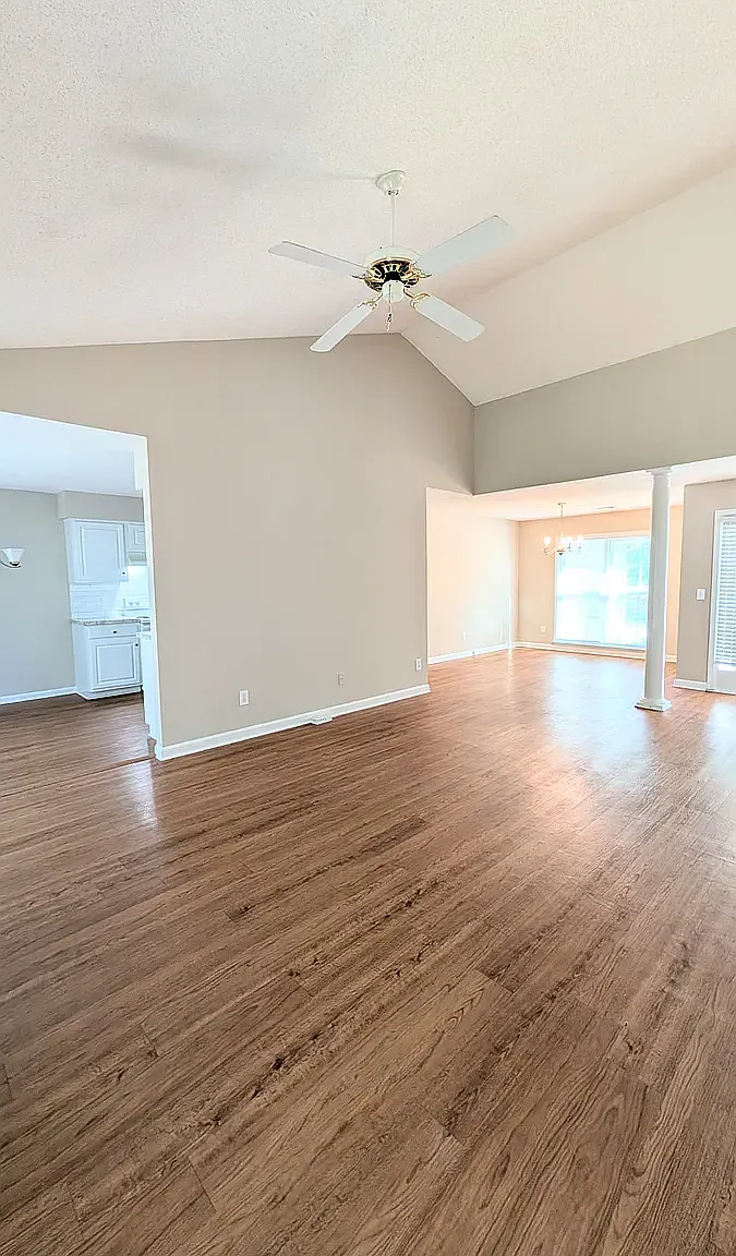 3 bed, 1560 sqft, $2,200 — Photo 4