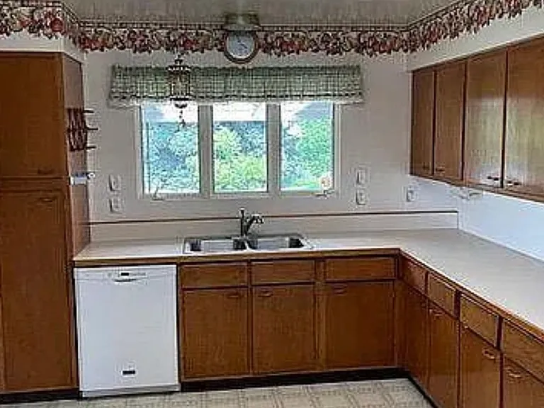 602 E King St #1 — Photo 5