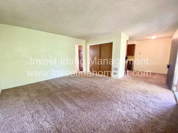 Villa, 222 S Jackson St #R, Boise, ID 83705