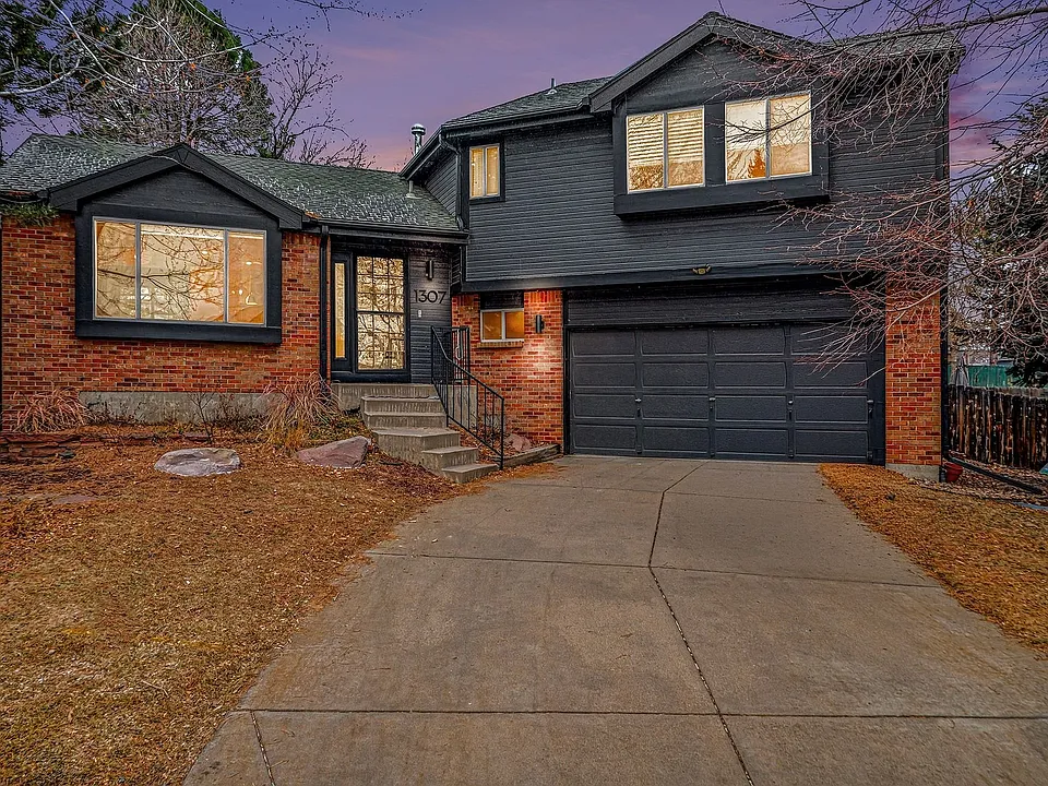 1307 McIntosh Ave