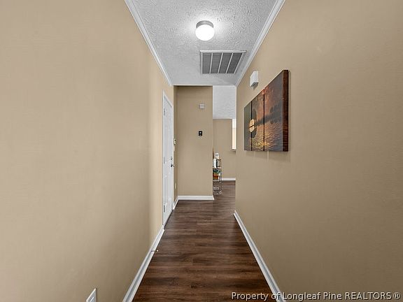 4th image of 5426 Thackeray Dr