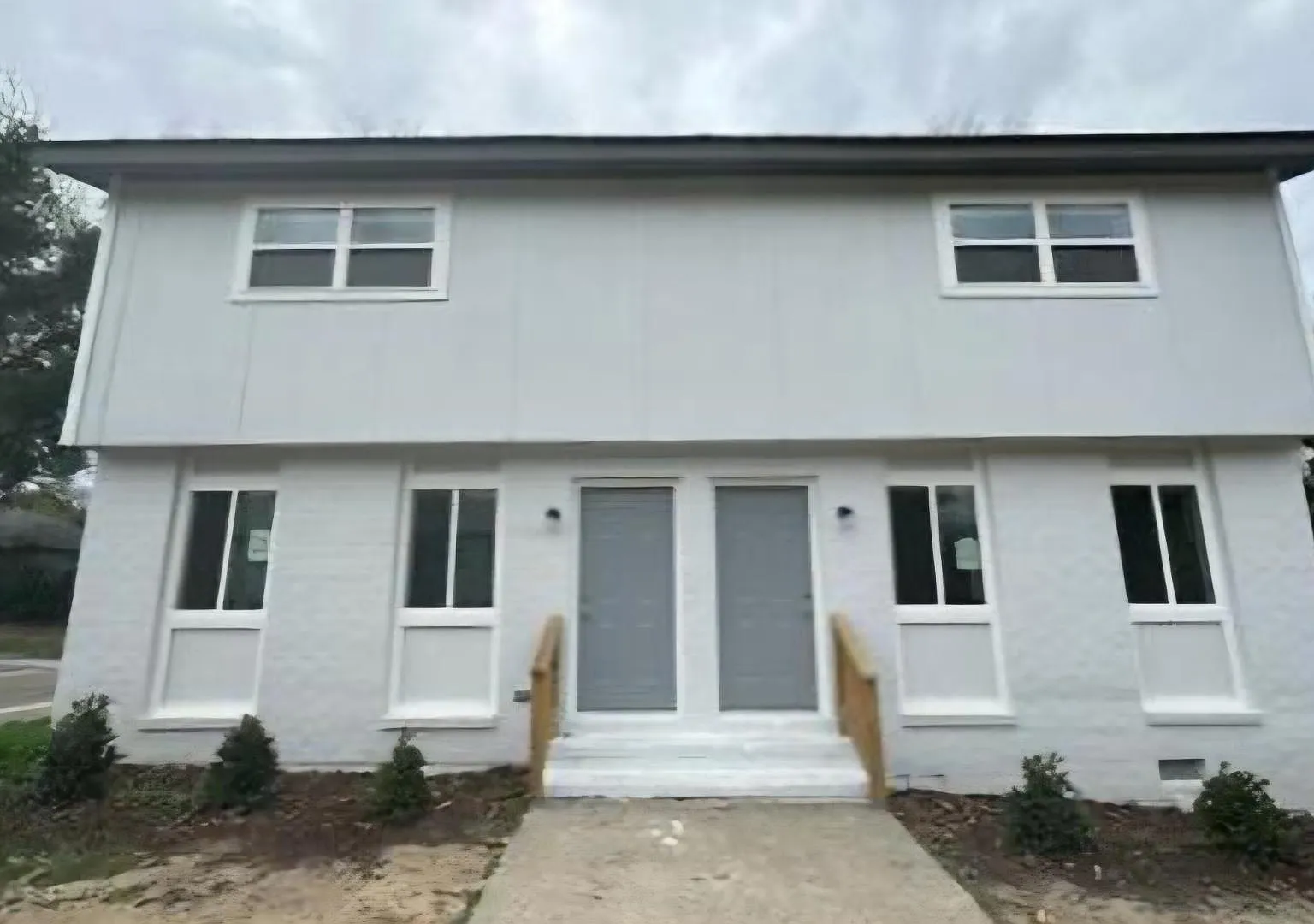 1139 Triple Hill Dr - B — Photo 2