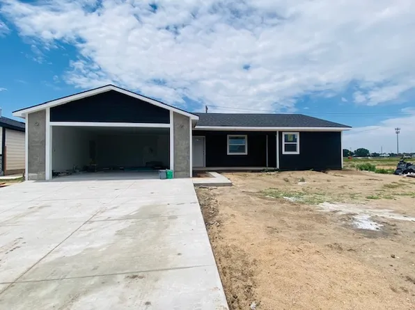 311 Rowland Circle St, Garden City, KS 67846