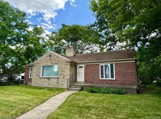 761 Winchester Ave, Lincoln Park, MI 48146