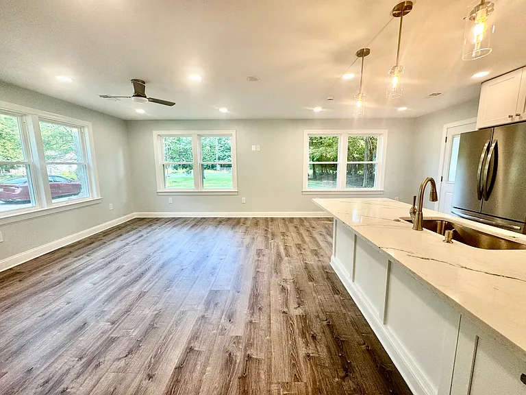 Kitchen & Living room