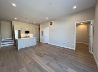 3757 N Sheffield Ave #PENTHOUSE 42, Chicago, IL 60613