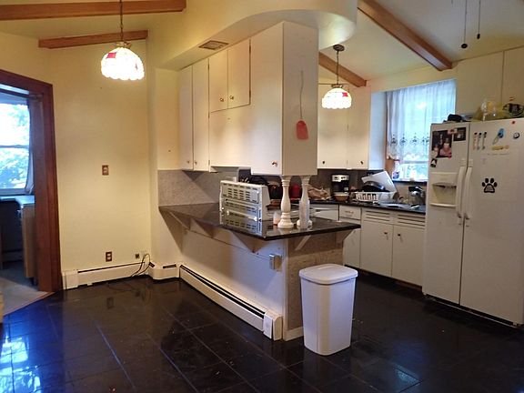 3rd image of 5730 Pleasant Ave