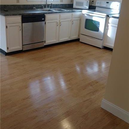 2nd image of 17 Oak Dale Drive #17