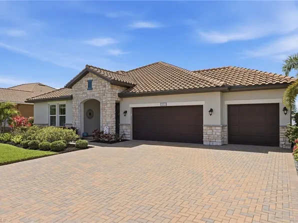 2094 Grove DR, NAPLES, FL 34120