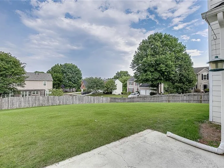 305 Leatherman Ct — Photo 46