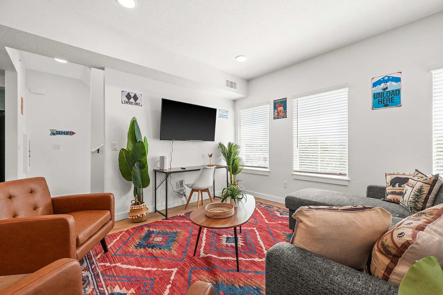 2 bed, 2.0 bath, 1496 sqft, $3,315 — Photo 3