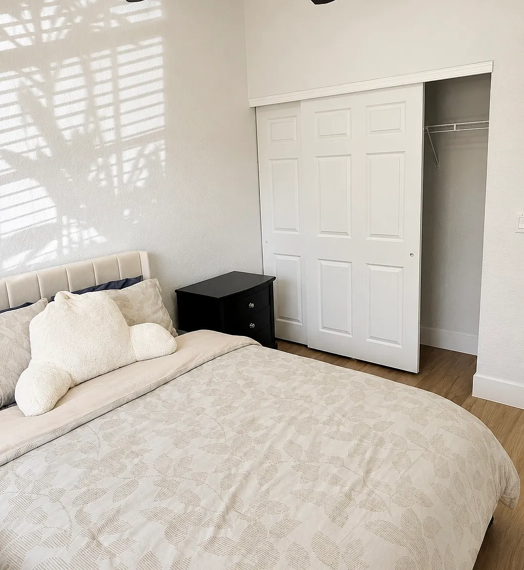4 bed, 1699 sqft, $1,400 — Photo 1