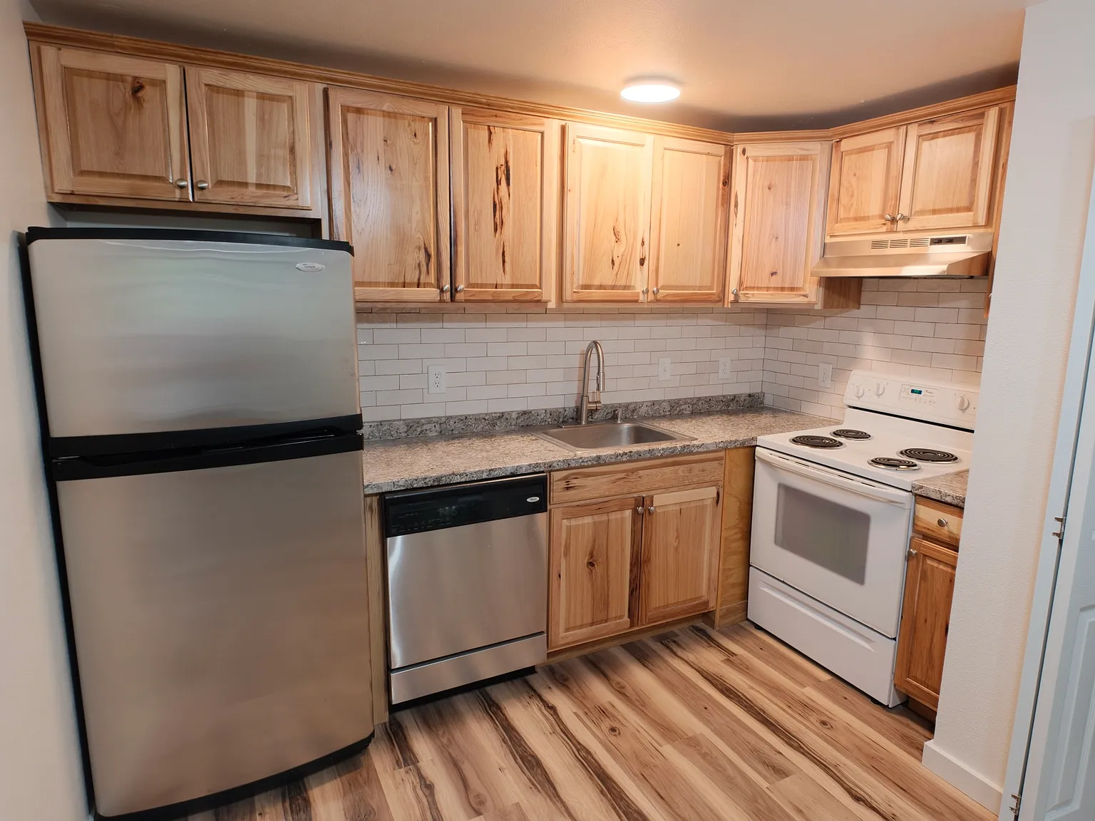 3221 Redstone Rd — Photo 2