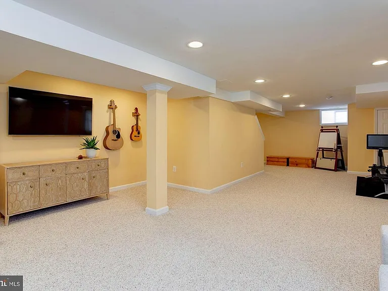 9331 Whiskey Bottom Rd — Photo 13