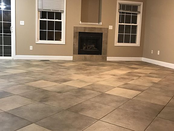 5th image of 114 Wintergreen Dr #114