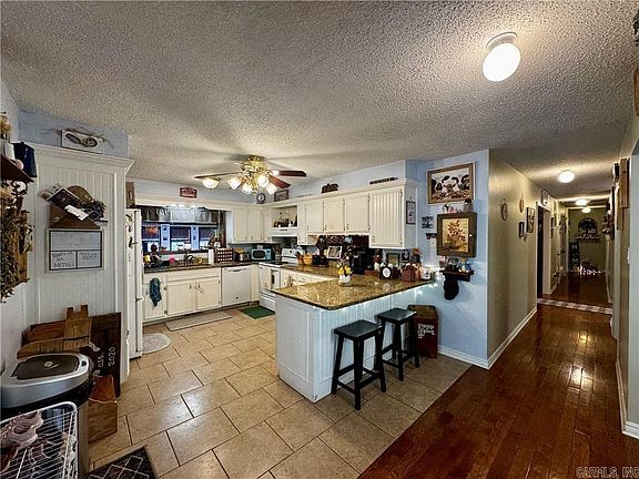 2nd image of 497 Bayou Ridge Rd
