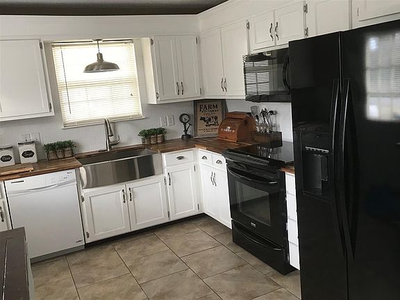 5th image of 694 Crab Apple Ln SE