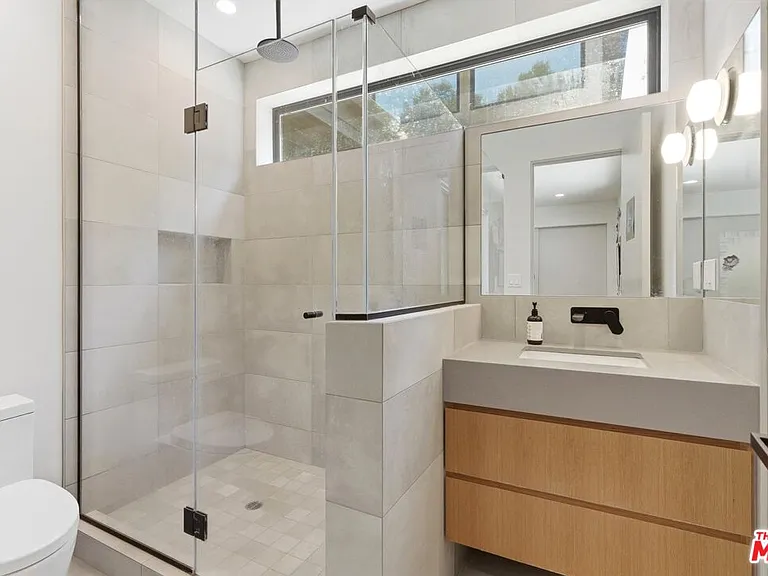 3860 Madison Rd — Photo 29