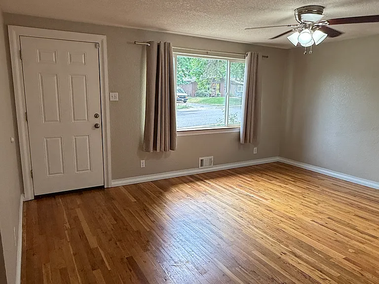 1451 S Osage St — Photo 9