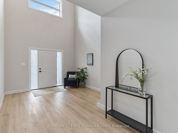 2nd image of 6707 Royal Magnolia Ave