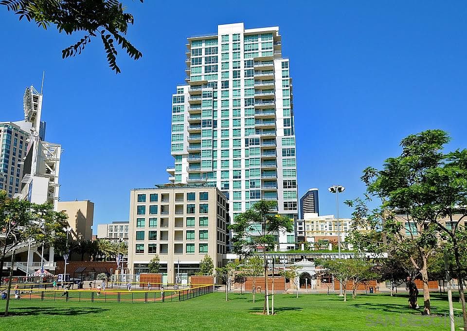 1st image of 325 7th Ave Unit 907