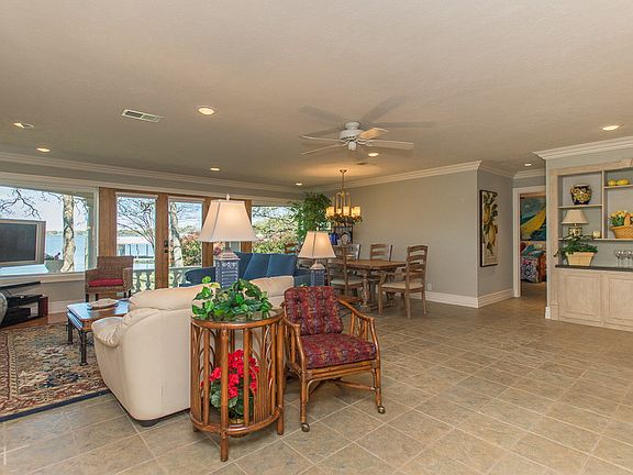 3rd image of 144 Cedarwood