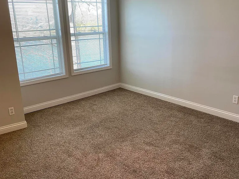 2414 Lake Park Rd — Photo 14