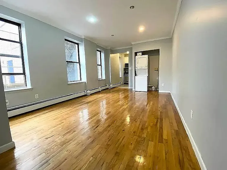 211 W 146th St #2D — Photo 2
