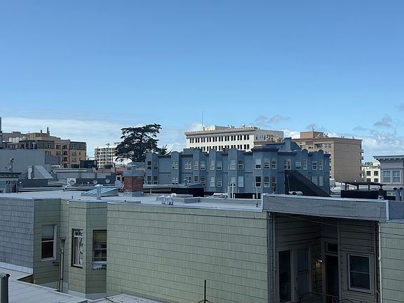 5th image of 1670 Clay St APT 10
