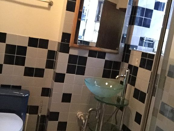 3rd image of 2243 W Grand Ave #2