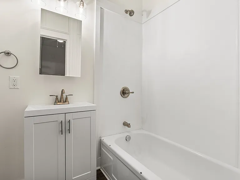 427 Whiteman St #2 — Photo 9