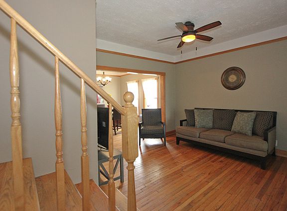 4th image of 1121 N Kedvale Ave #1