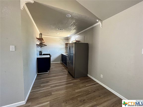 5th image of 1201 E Robertson Ave