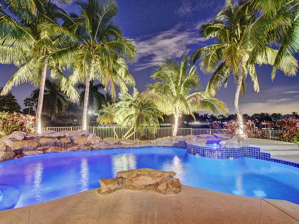 1st image of 11392 Paradise Cove Ln