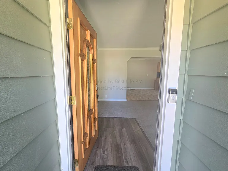 114 SE 218th Ave — Photo 4