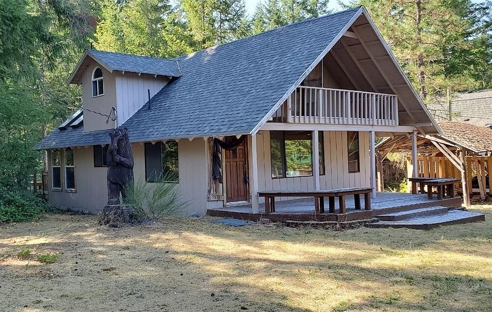 1st image of 101 Mountain View Dr N