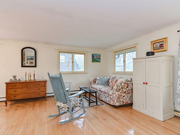 5th image of 8 McKays Dr
