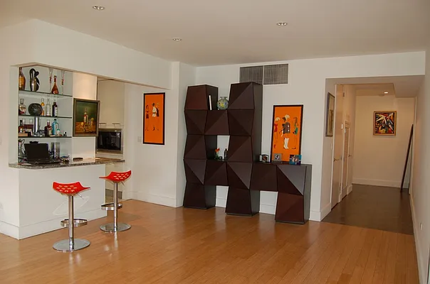 Rented by A & I Broadway | media 31