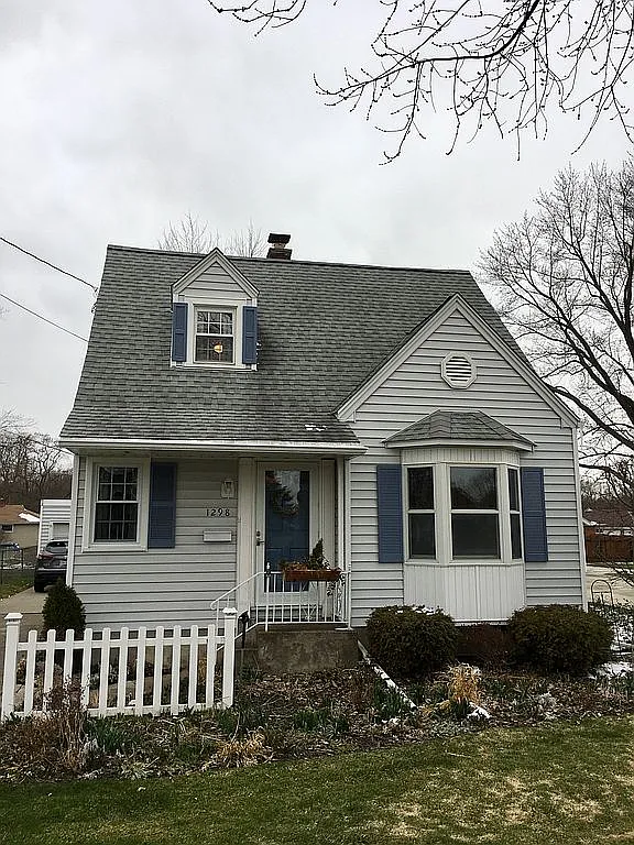 1298 Nash Rd photo 1