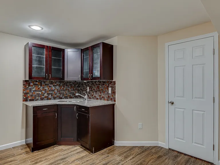 403 Taggert Dr — Photo 30