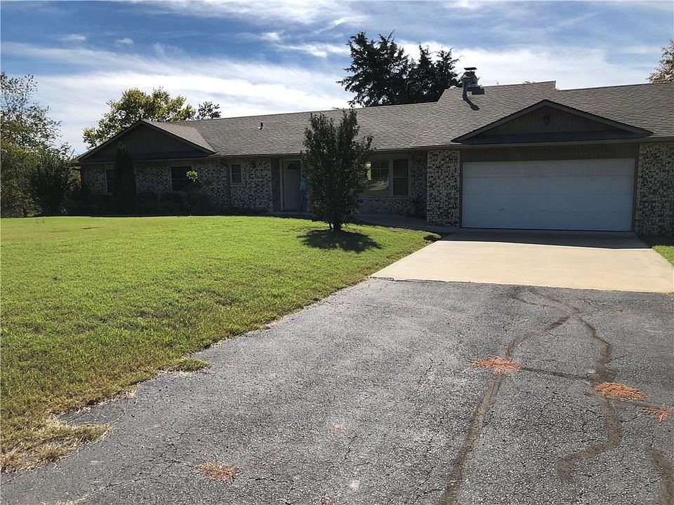 1st image of 15385 Meadow Ln