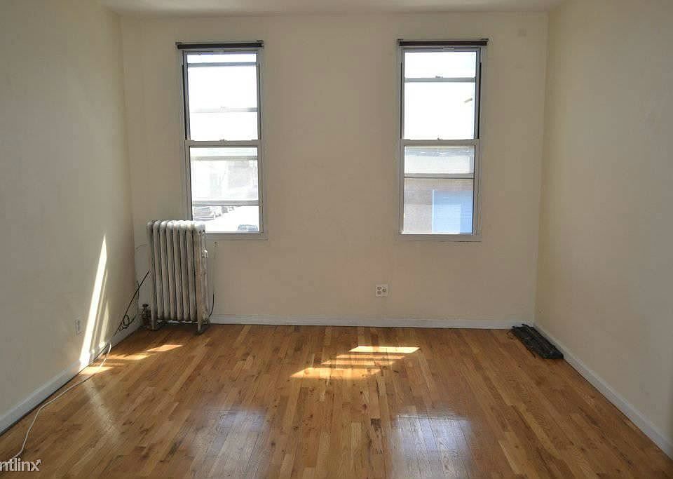 2nd image of 953 Metropolitan Ave #3RVB