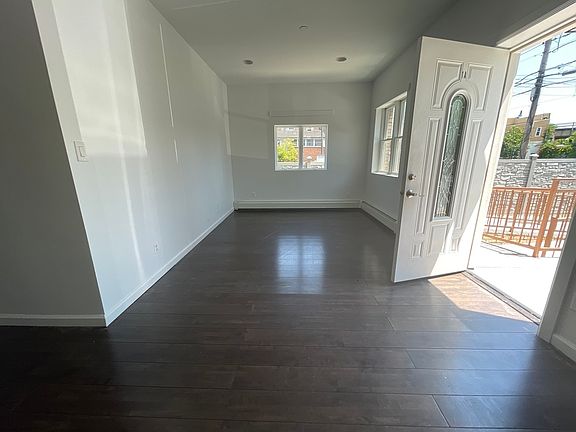 4th image of 30 28th Ave #1A