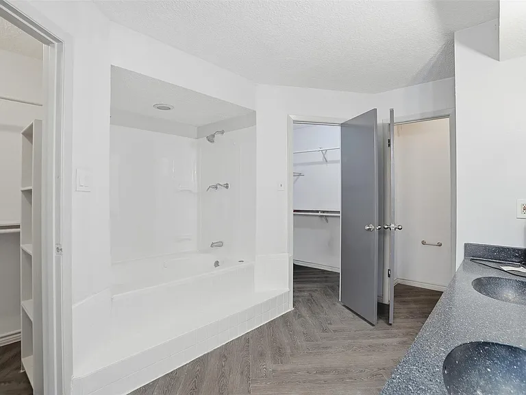 20713 Harvest Hill Ln — Photo 9