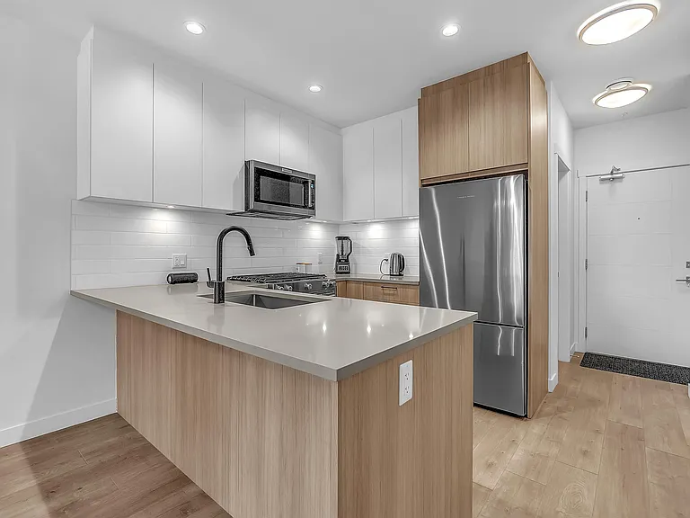 707 Como Lake Ave #212 — Photo 5