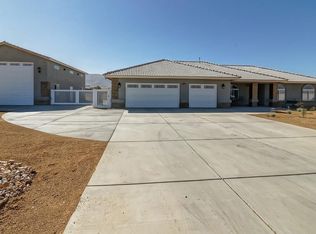 22415 Panoche Rd, Apple Valley, CA 92308