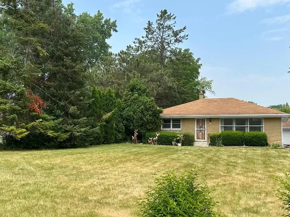 5322 West Calumet ROAD, Milwaukee, WI 53223